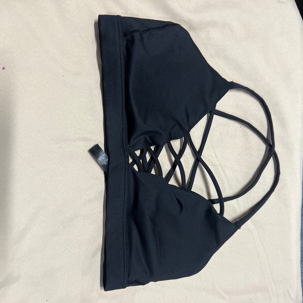 Victoria Sport Black Strappy Lattice Front Sports Bra Medium Impact Size M